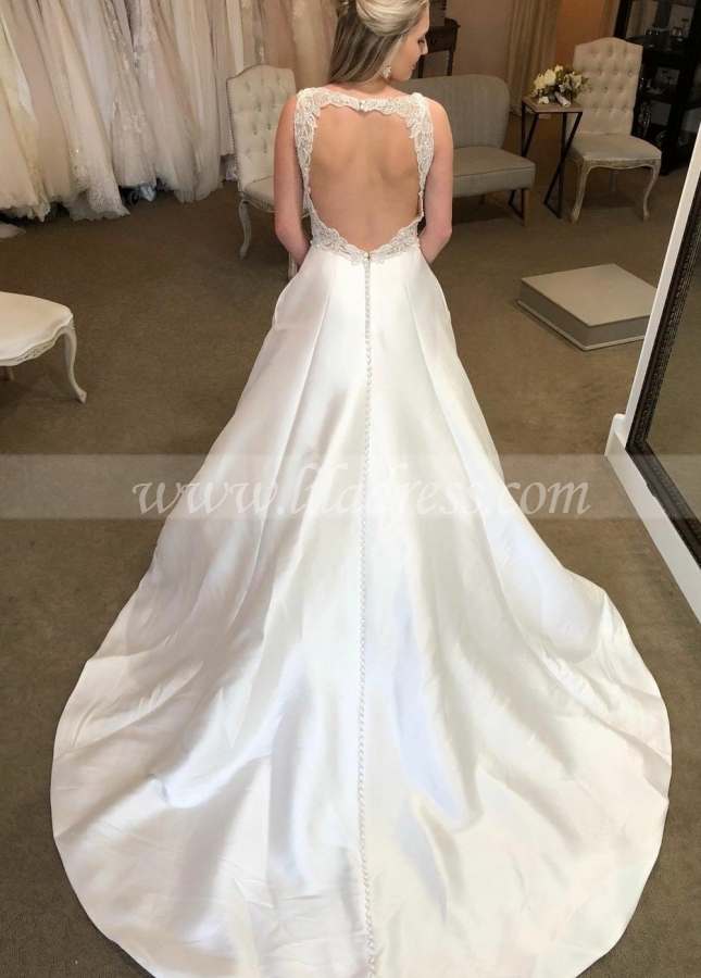 Plunging V-neckline Satin Marriage Dress for Bride with Hollow Back