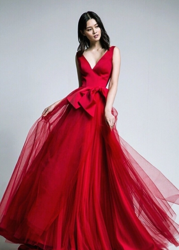 Red A-line Tulle V-neck Long Prom Gowns with Double Bows Sash