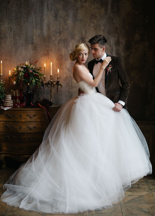 Sweetheart Lace Tulle Princess Ball Gown Wedding Dresses