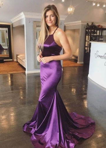 Slim-fitting Purple Long Evening Gown with Halter Neckline