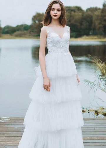 Sheer V-neckline Lace Bride Wedding Dress with Tiered Tulle Skirt