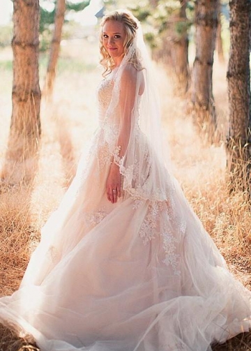 Strapless Lace Outdoor Wedding Gowns Tulle Skirt